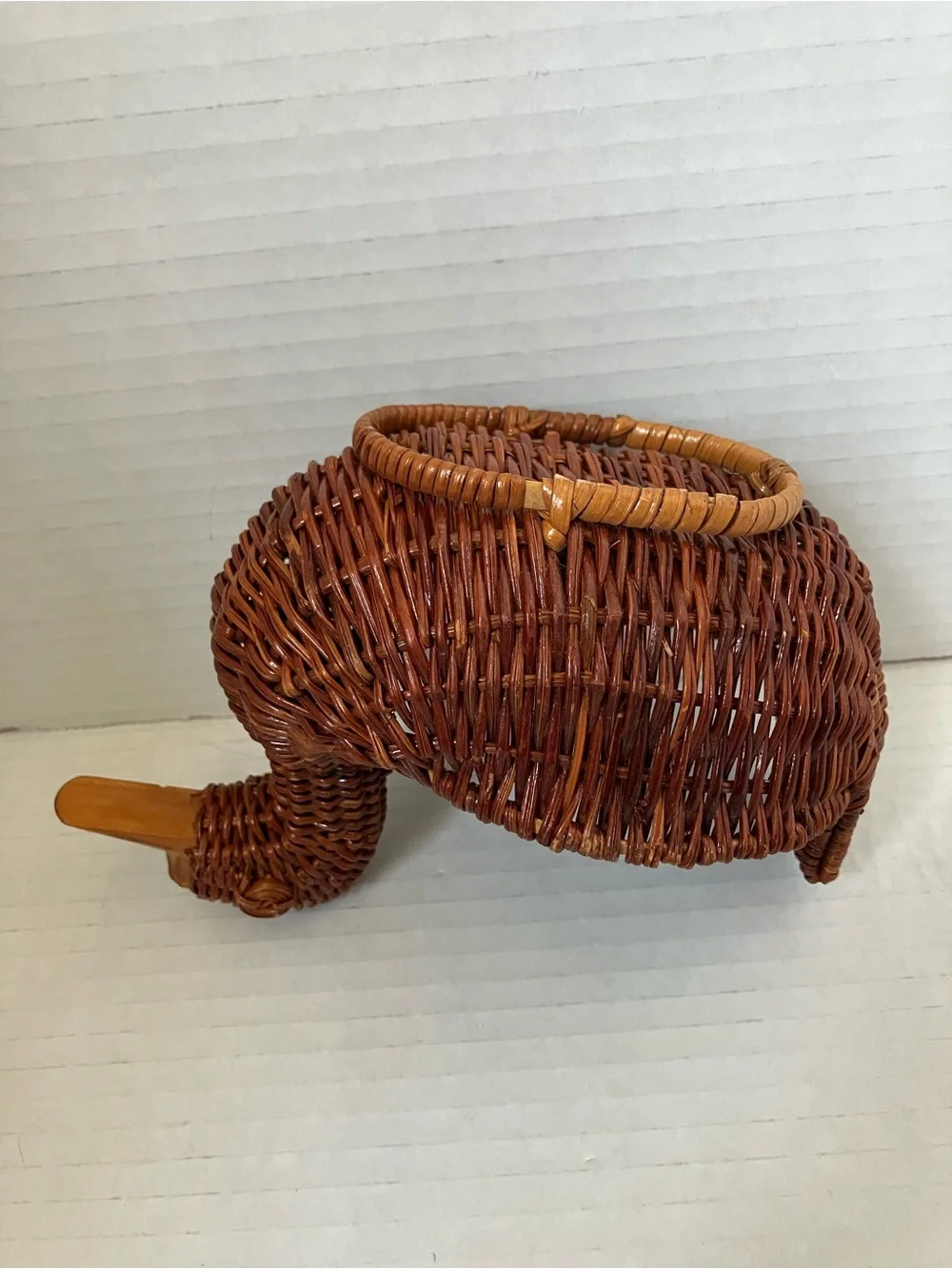 Vintage Brown Woven Duck & Handle Small Baskets Set Brown 5 to 8 Inches Each